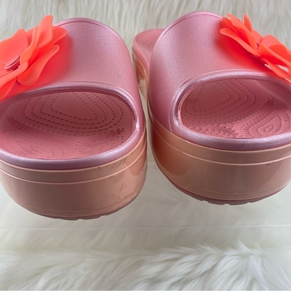 CROCS PLATFORM VIVIC BLOOMS PINK SLIDES-SANDALS SIZE 9 WOMAN - Picture 6 of 12